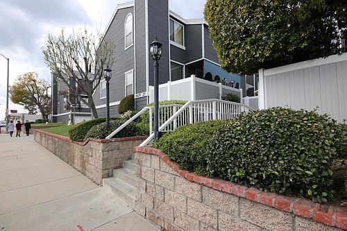 1st image of 1927 E Washington Blvd APT 2