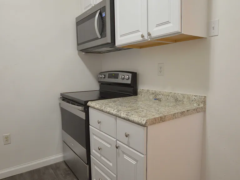 1601 Lincoln Way #2 — Photo 2