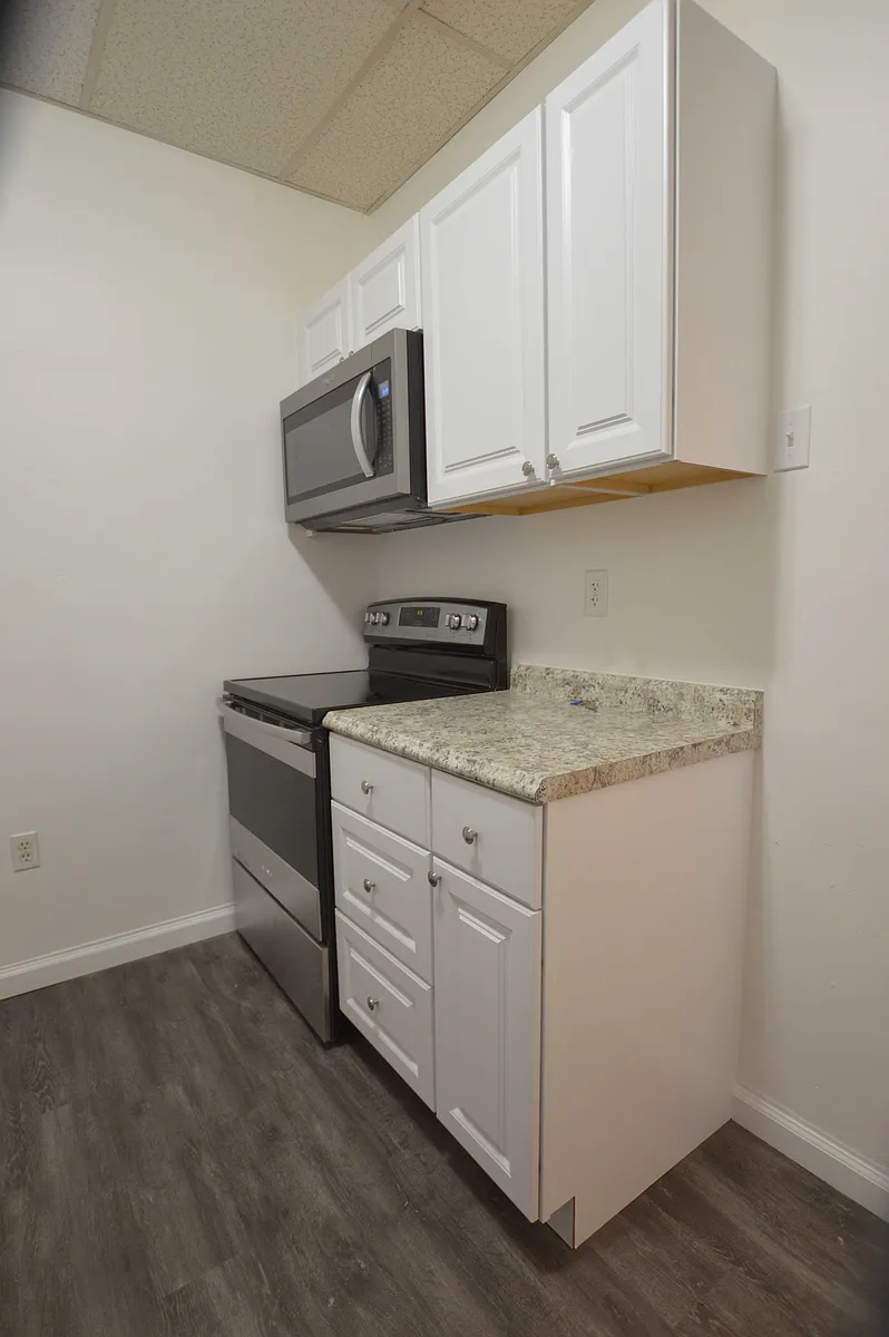 Building Photo - 1601 Lincoln Way #2