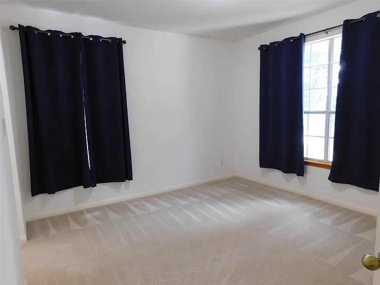 1511 Homewood Cir — Photo 14
