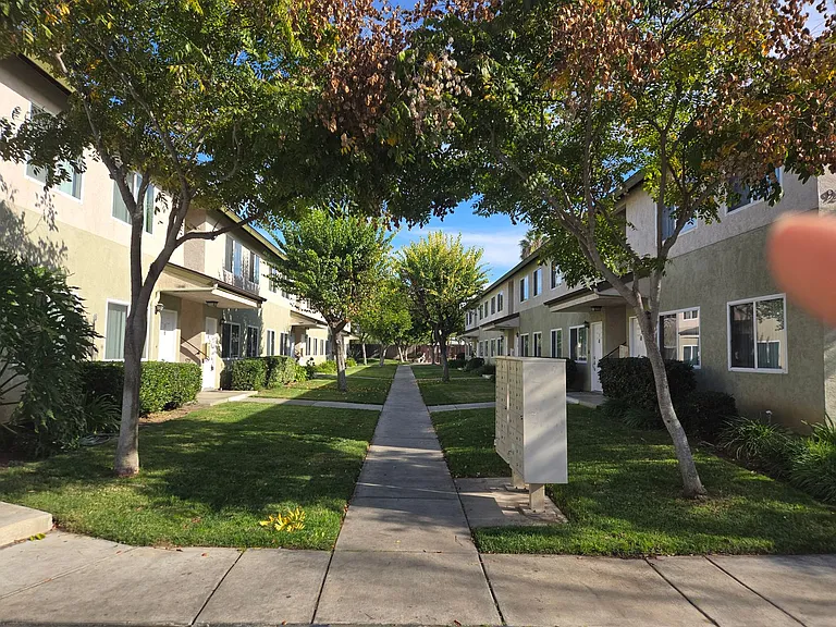 Pacifica Sunshine — Photo 1