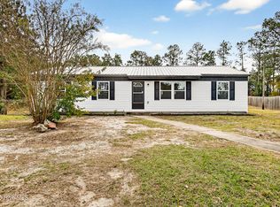 149 Ash Ct, Hubert, NC 28539