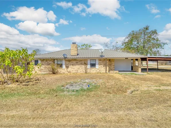 7420 Cleburne St, Iola, TX 77861