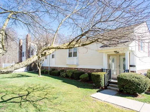 41748 Broquet Dr #281, Northville, MI 48167