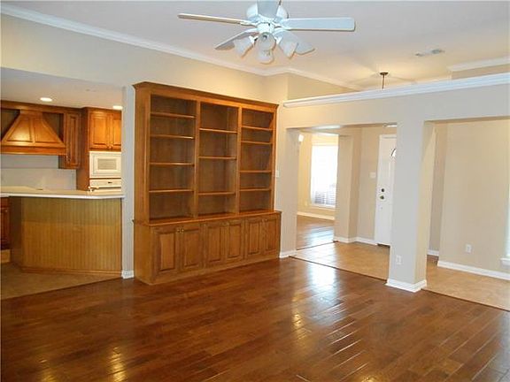 4th image of 1417 Glenwood Dr
