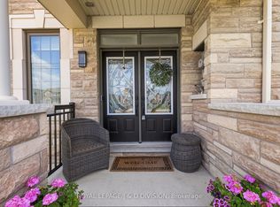 3000 Hollyberry Trl, Pickering, ON L1X0N5