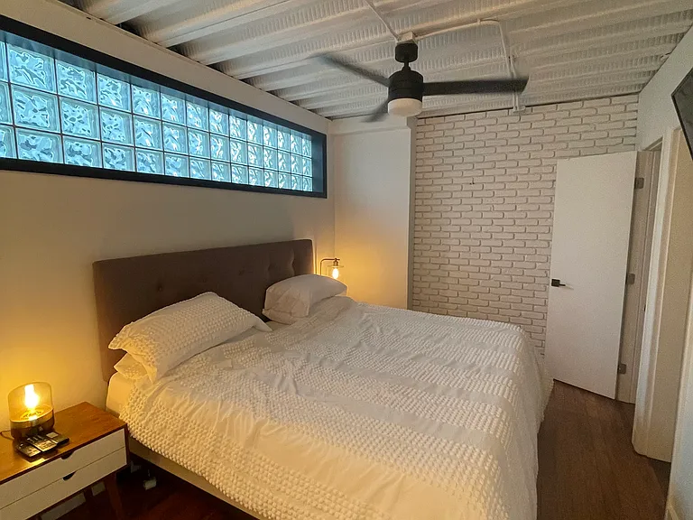 1314 E Washington St — Photo 30
