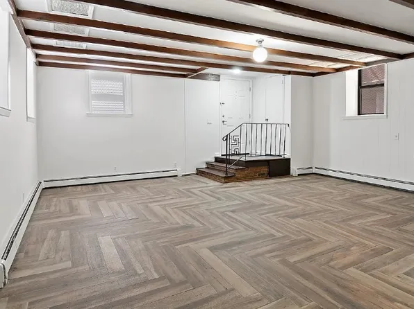 1075 Grant Avenue image 2 of 11