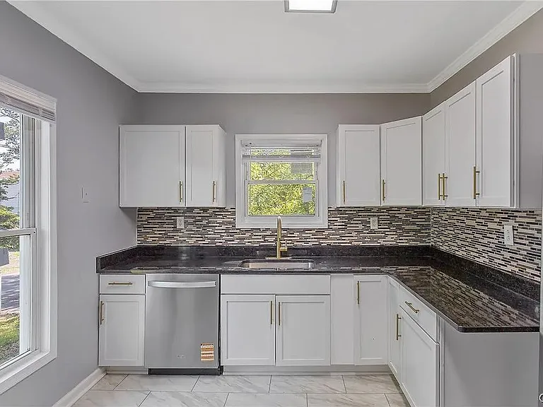 203 Maple St #1 — Photo 31