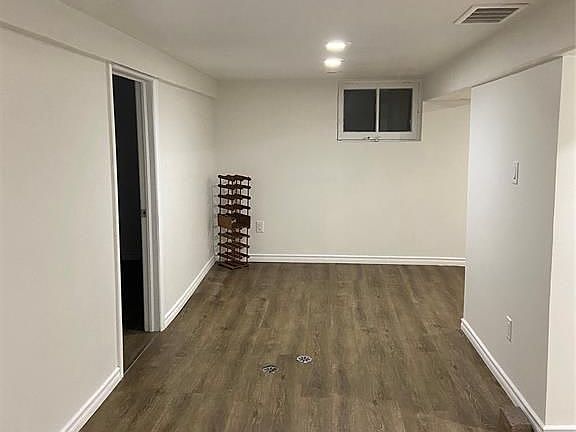 2nd image of 984 Ellrose Ave
