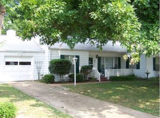 827 N 4th St, Ponca City, OK 74601