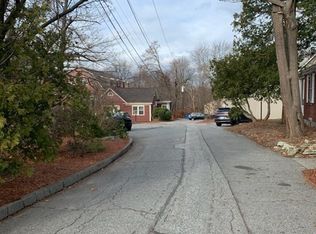 16 Middlesex St APT 6, North Chelmsford, MA 01863