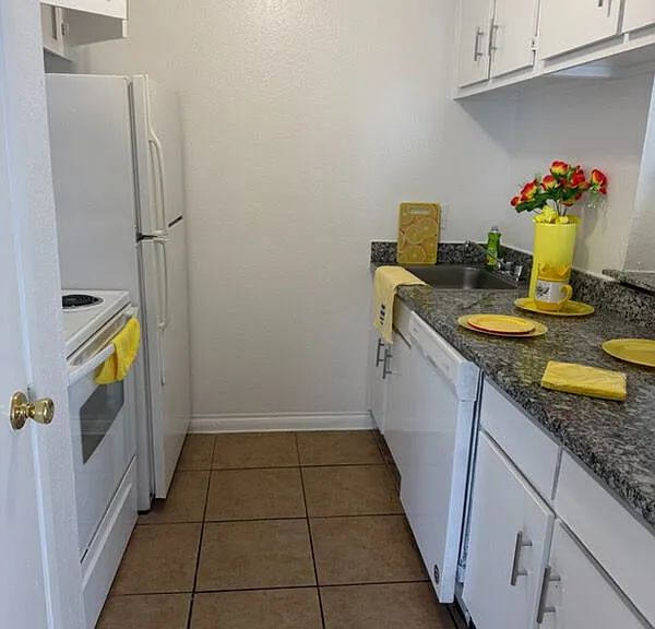 Unity Pointe Apartments — Photo 31