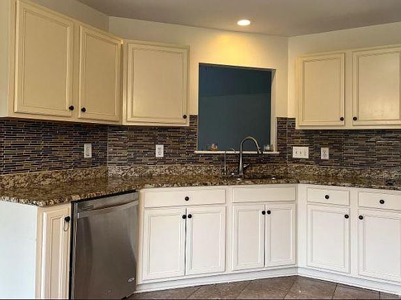 Kitchen - pass through opens into great room