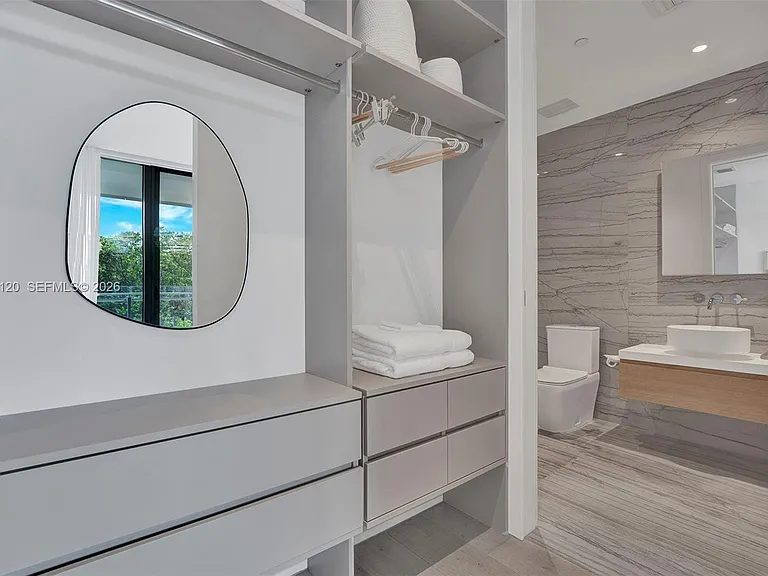 8701 Collins Ave #304 — Photo 29