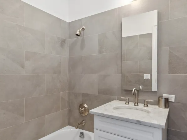 515 Park Avenue image 11 of 15