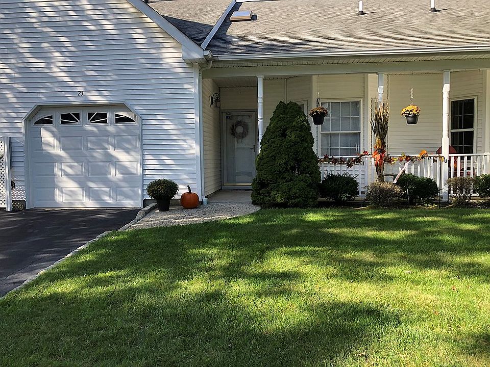 1st image of 21 Oyster Cove Ln