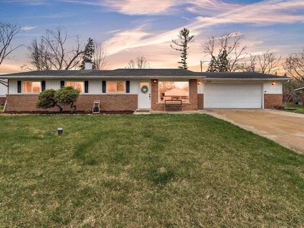 41772 Aspen Dr, Novi, MI 48375