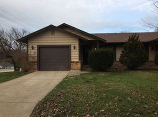 357 Della Dr, Saint Peters, MO 63376