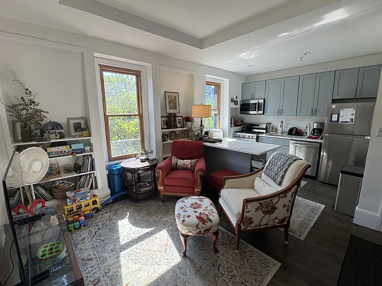 234 Washington Ave #4 — Photo 1