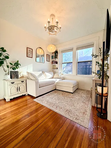 31 Orkney Rd Photo 1