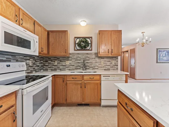 8725 Baxter Way #43, Inver Grove Heights, MN 55076