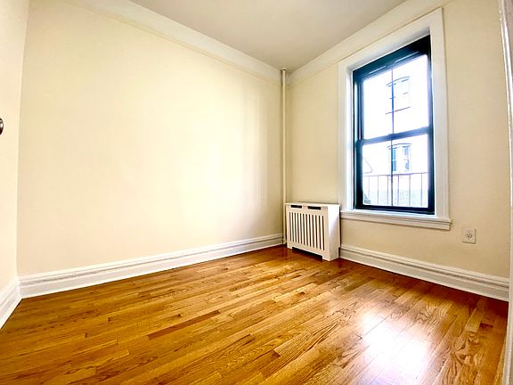 2nd image of 511 E 78th St APT 5G