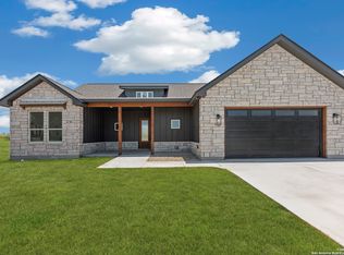 728 N Dickson St, Poth, TX 78147