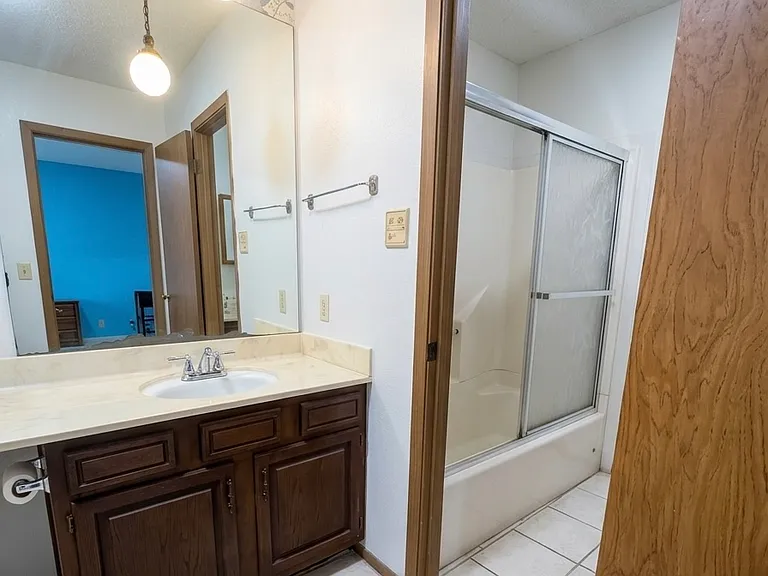2210 Berry Ave — Photo 9