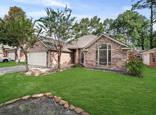 13502 Raintree Dr, Montgomery, TX 77356