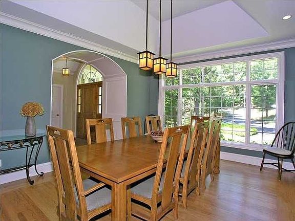 Dining room for entertaining