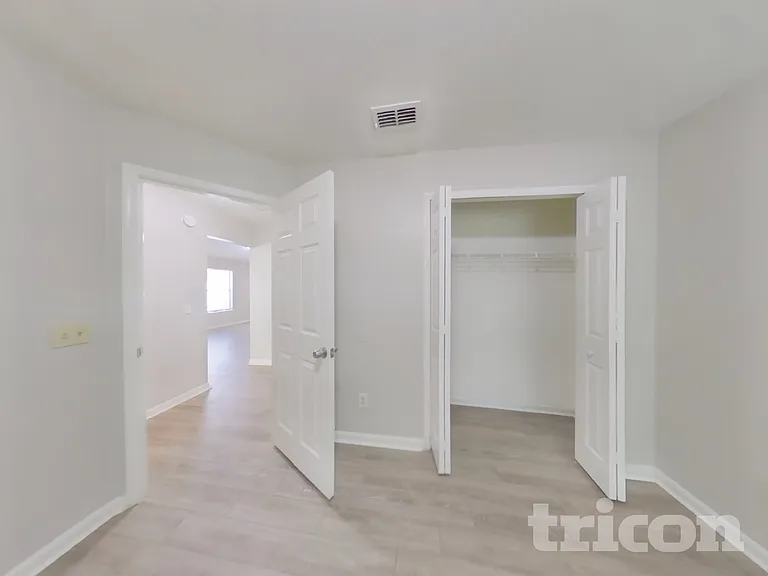 1313 Independence Dr — Photo 11