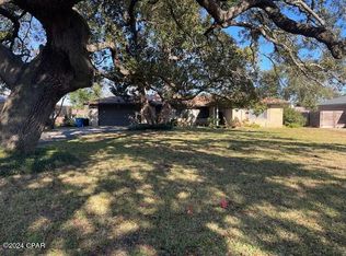 2938 Kings Dr, Panama City, FL 32405