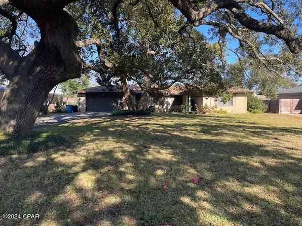 2938 Kings Dr, Panama City, FL 32405