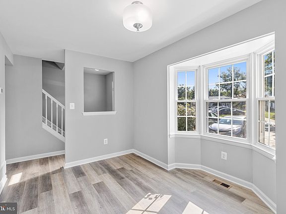 4th image of 1780 Sharwood Pl