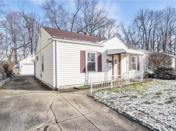 2589 Edgebrook Ave, Akron, OH 44312