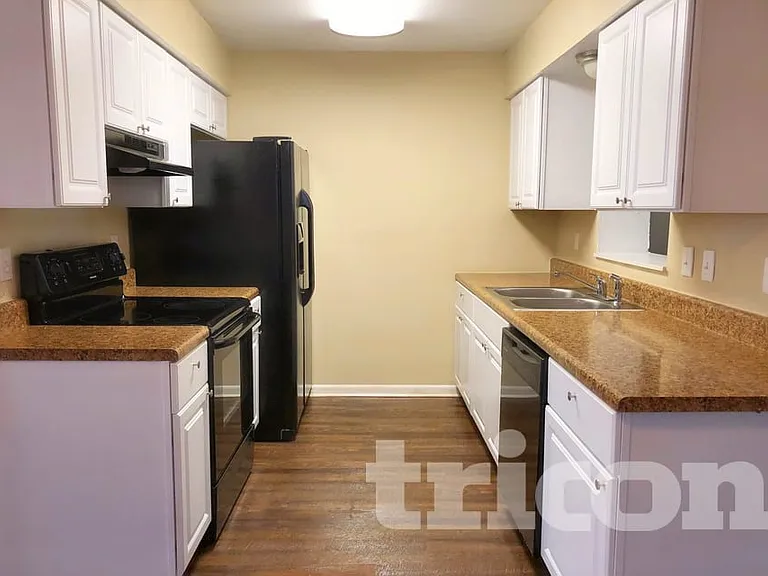 1706 Stonehaven Way — Photo 3