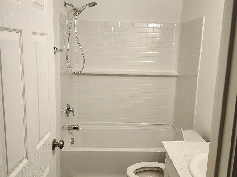 SHARE BATHROOM