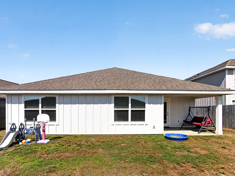 727 Quintana St — Photo 26