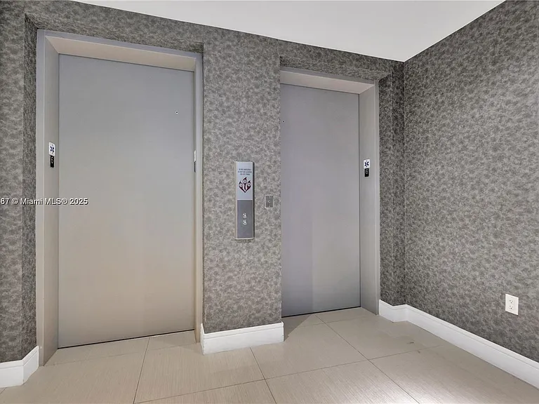 3300 NE 188th St #611 — Photo 22