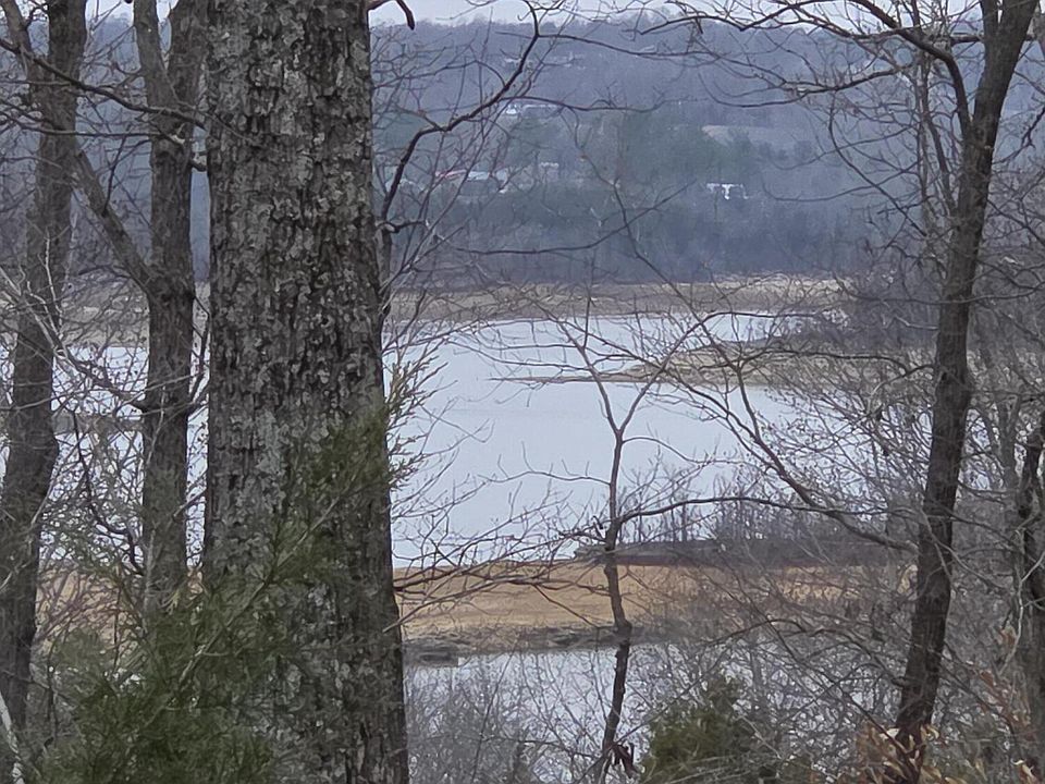 1st image of 1-23 Hillcrest Dr