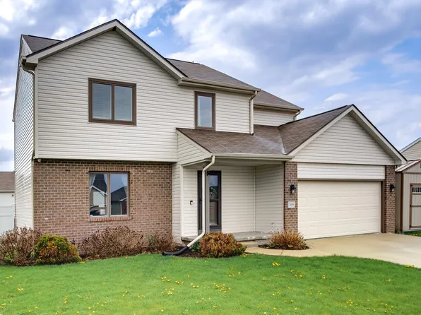 105 Cameron Dr, Wakarusa, IN 46573