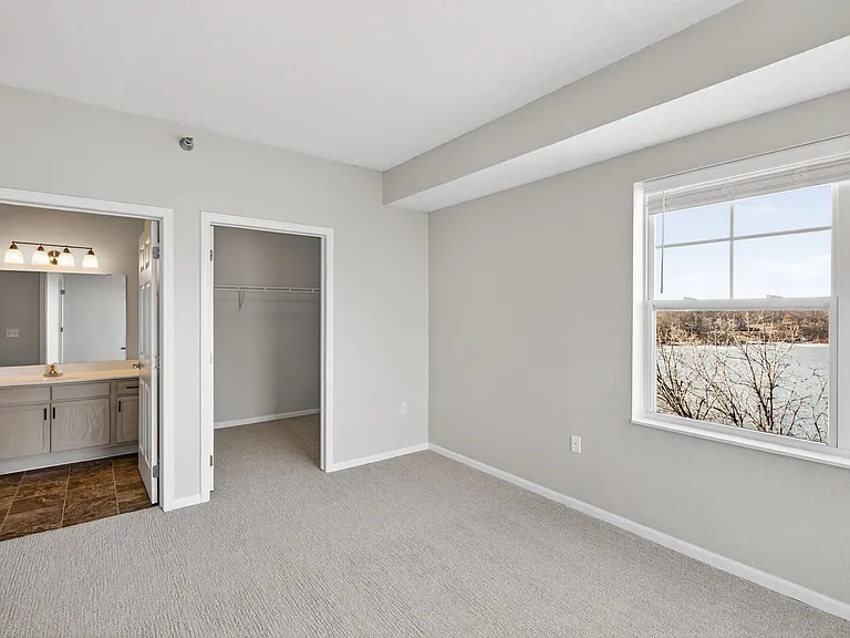 Lake Susan Apartments — Photo 47