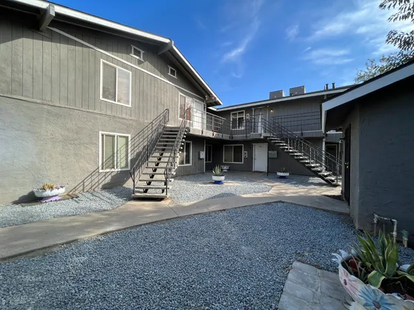 2246 E White Ave, Fresno, CA 93701