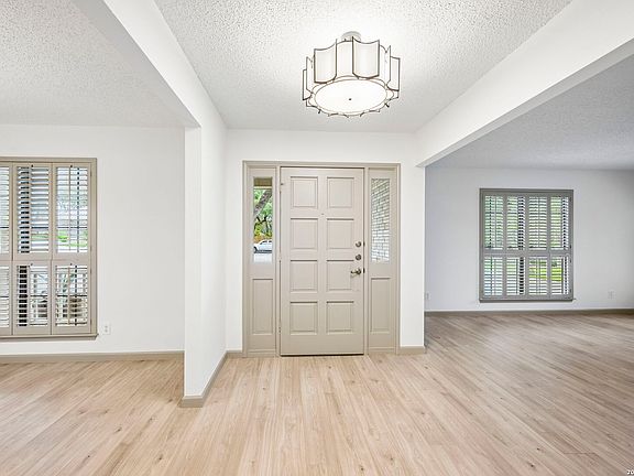 4th image of 13606 Oak Cabin