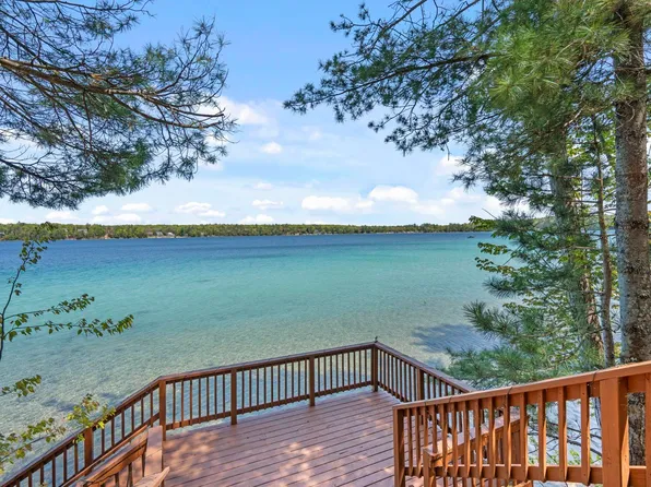 922 W Bear Lake Rd NE, Kalkaska, MI 49646