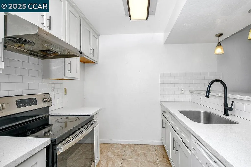 2508 Princeton Ln photo 1