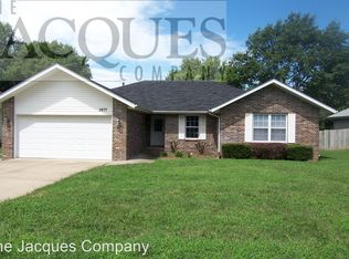 3677 S Leawood Ave, Springfield, MO 65807