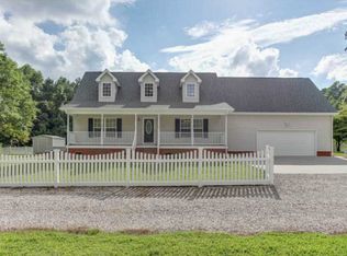 110 Giles Ln, Yorktown, VA 23690
