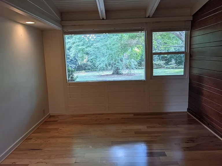 223 Edgefield Ave NW — Photo 16